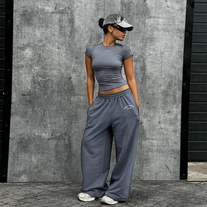 T-Shirt À Manches Courtes Ajusté Et Pantalon De Survêtement Large À Taille Haute Pour Femme Style Sportif Décontracté
