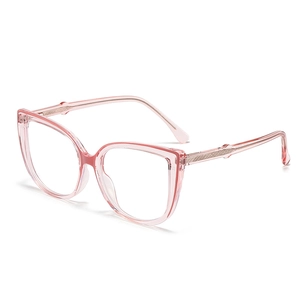 Chic cat eye blue light blocking glasses in transparent pink with reinforced temples