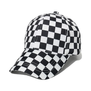 Casquette de baseball classique à damier noir et blanc avec visière courbée à 6 pans