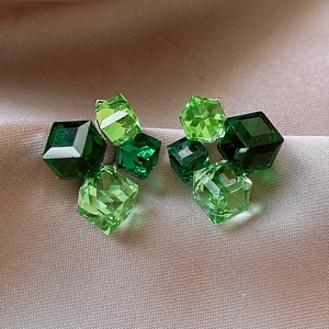 Modern geometric emerald-green zircon stud earrings with crystal multi-faceted cut finish