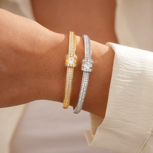 Luxury Copper Bangle 18K Gold Plated Pave Rhinestone Oval Buckle Geometric Fashion Jewelry Gift For Women