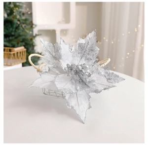 Fleur de poinsettia argentée scintillante pour la décoration festive du sapin de Noël