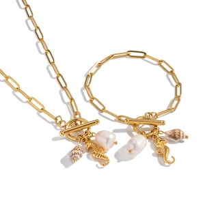 Gold-plated stainless steel paperclip necklace set with baroque pearls and ocean charms