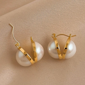 Small Artificial Pearl Hoop Earrings Copper Gold Plated Geometric Fashion Simple Elegant Temperament Jewelry For Women