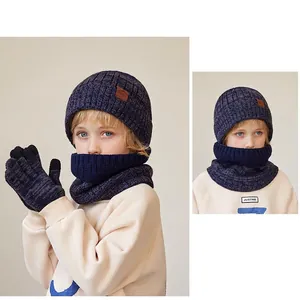 3-delige winterset voor kinderen met gebreide muts, nekwarmer en handschoenen
