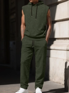 Men's sleeveless hoodie and joggers set in dark green speckled textured fabric