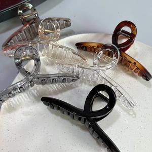 Glossy transparent 13cm crisscross shark hair clips in assorted colors for thick hair