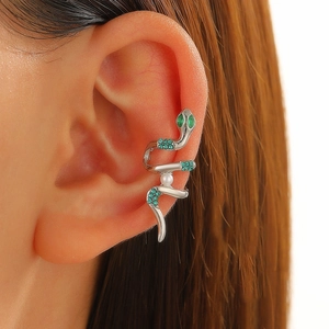 Ear cuff a serpente argento con cristalli verdi e perla per orecchie senza buco