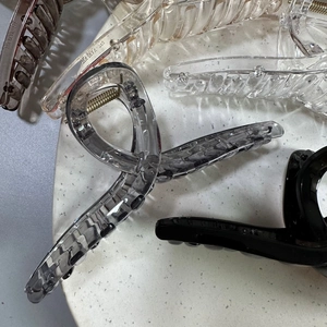13cm large transparent and colorful cross hair claw clips for thick hair styling