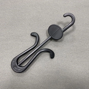 Ganci espositori in plastica nera per stivali e scarpe con clip dal design multifunzionale
