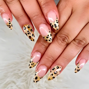 Leopard Print French Press On Nägel Lange Mandelform Glänzendes Nude Rosa Mode Künstliche Nägel Für Frauen DIY