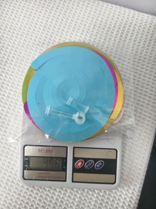 Detailansicht bunter Spiral-Hängedeko für Partys mit einem Gewicht von 45,8 g