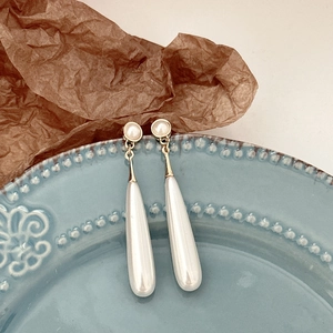 Vintage S925 silver needle pearl drop earrings with elegant gold baroque pendants