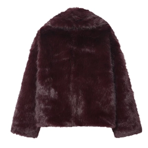 Cappotto in finta pelliccia bordeaux da donna con spessa trama di peluche, vista posteriore