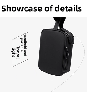 Detail der wasserdichten Kulturtasche mit strapazierfähigem Oxford-Stoff und Doppelreißverschluss