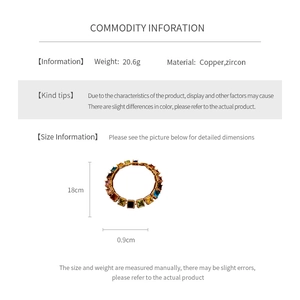 Détails du bracelet vintage en zircon montrant la taille de 18 cm et la largeur 0,9 cm