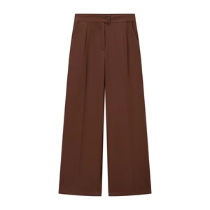 Vista piatta di pantaloni marroni a vita alta e gamba larga in misto poliestere drappeggiato