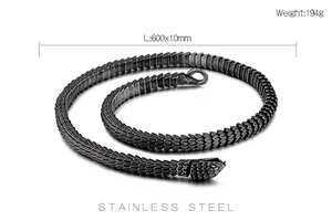 Dettaglio collana a catena serpente in acciaio inossidabile da 600mm e peso 194g