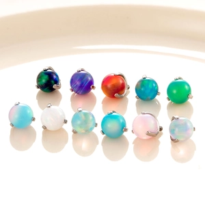 F136 Titan Opal Kugelstecker mit irisierendem Finish in vielen lebendigen Farben