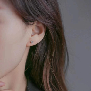 Minimalist S999 sterling silver star stud earrings with sparkling cubic zirconia stones