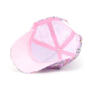 Vue intérieure d'une casquette rose pour filles avec coutures renforcées et motifs licorne