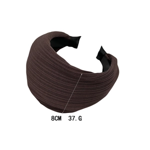 Retro pleated brown headband with wide design and toothed inner for extra hair volume
