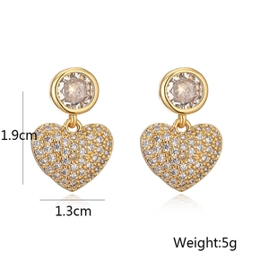 Detailed size chart for 18K gold plated heart earrings showing 1.9cm height and 5g weight
