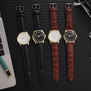 Orologi al quarzo classici con cinturini in pelle e casse dorate in stile business