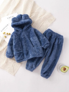 Pyjama enfant deux pièces en polaire bleu marine avec capuche à oreilles d'ours