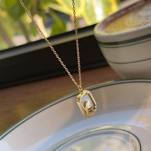 Rabbit Pendant Necklace Stainless Steel Mother Of Artificial Pearl Rectangle Shell Charm Jewelry For Women Elegant Animal Theme
