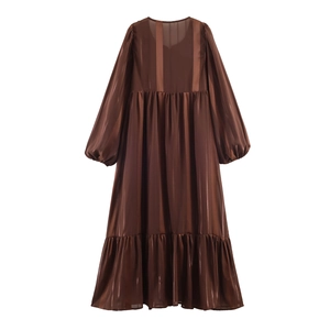 Robe longue ethnique marron à manches longues, rayures brillantes et ourlet à volants
