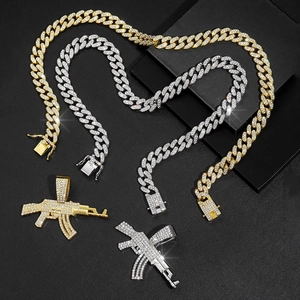 Pendentifs AK47 or et argent style hip hop avec chaînes à maillons cubains givrés