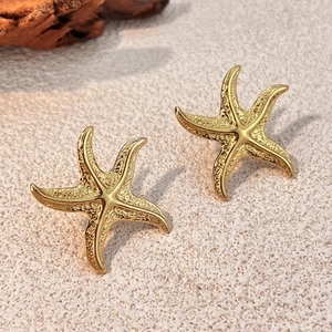 Orecchini a Bottone a Stella Marina Oro Vintage per Donna Acciaio Inossidabile Stile Oceano Texture Design di Nicchia Gioielli