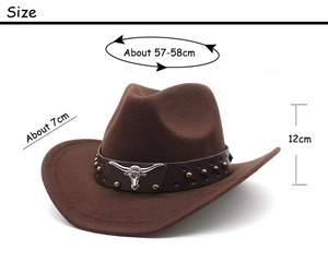 Dimensioni dettagliate del cappello da cowboy marrone con fascia in pelle con toro