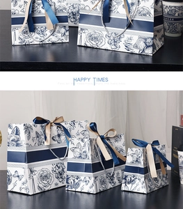Sacs cadeaux en papier fleuris avec rubans et message Happy Times en tailles variées