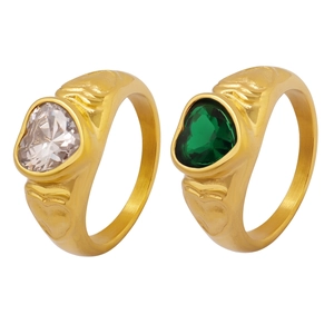 Vintage Heart Shape Glass Stone Ring Titanium Steel 18K Gold Plated Lightweight Luxury Jewelry Accessory For Women