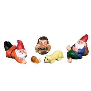 5-piece garden gnome and animal statue set with resin hedgehog, puppy and snail