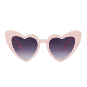 Occhiali da sole a cuore rosa alla moda con lenti sfumate scure per feste e street style