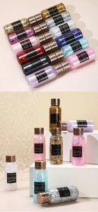 Glinsterende glittergel in diverse kleuren met stijlvolle doppen in luipaardprint voor make-up