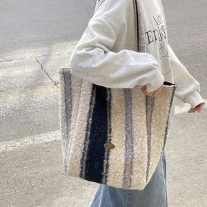 Deep blue and cream striped wool tote bag with large capacity for winter daily use