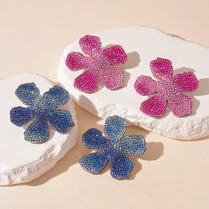 Luxury sparkling rhinestone flower earrings with pink and blue gradient crystal inlay