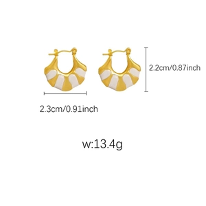 Gold-plated fan-shaped enamel hoop earrings measuring 2.2x2.3cm and weighing 13.4g