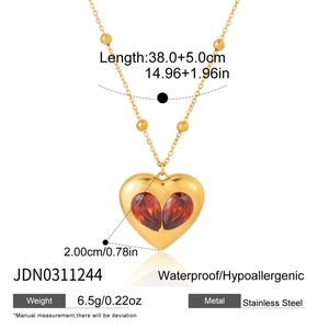 Schéma détaillé du collier cœur en zircon rouge avec spécifications de 38+5cm