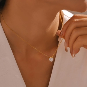 Minimalist 18k gold plated stainless steel necklace with sparkling heart zircon pendant