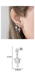 Star-shaped cartilage piercing earring dimensions and detailed size measurement view