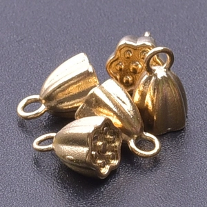 Détail des calottes de perles fleurs en acier inoxydable plaqué or 18k pour bijoux DIY