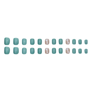 Faux ongles carrés courts vert menthe et rose pailleté avec motifs de cœur blanc