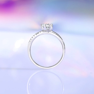 Classic six-prong S925 sterling silver ring with brilliant round cut moissanite stone