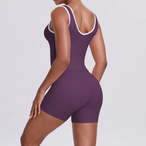Combi-short de yoga violet sans manches avec bordures blanches et dos ouvert sport