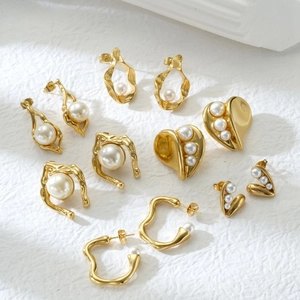 Unregelmäßige Geometrische Kunstperlen Ohrringe 18K Vergoldet Edelstahl Mode OL Stil Eleganter Schmuck Für Damen